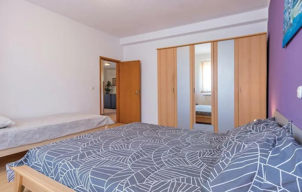 Apartments Klaudija Pula 0*,  Croatia