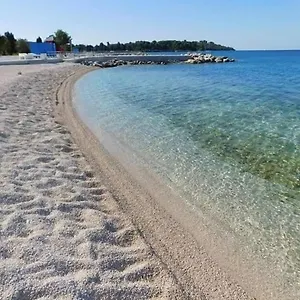 apartment-madis.pula-hotels.org/